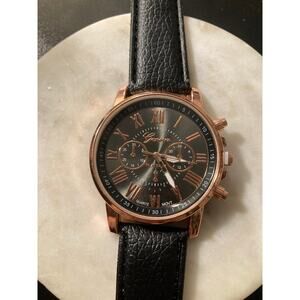 black Women’s wristwatch gold metal, quartz